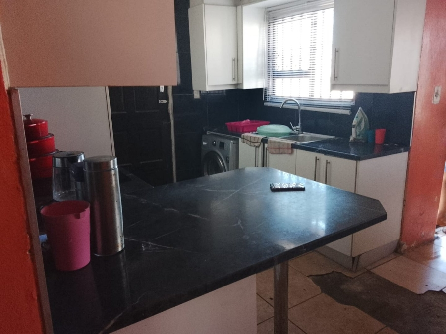  Bedroom Property for Sale in Harare Western Cape